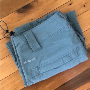 Columbia cargo capris  |  size 2  |  grey